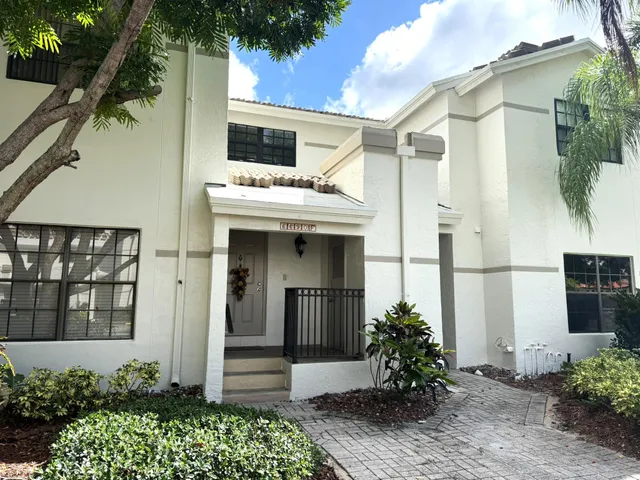 2-bedroom rental at 6690 Montego Bay Boulevard #F, Boca Raton
