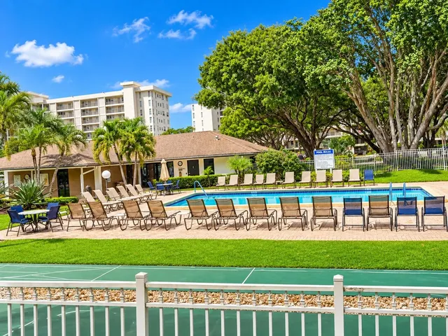 1-bedroom rental at 2601 S COURSE Drive #104, Pompano Beach