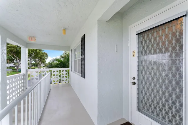 2-bedroom rental at 2401 DEL AIRE Boulevard #201, Delray Beach