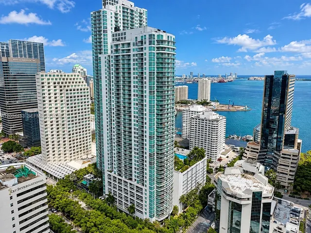 2-bedroom home at 951 Brickell Avenue #605, Miami