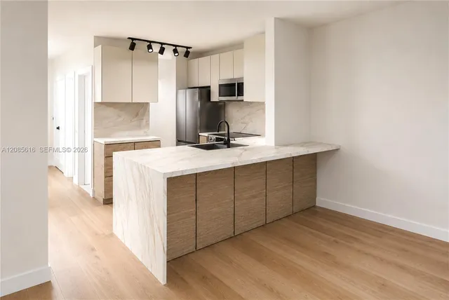 3-bedroom rental at 6821 SW 44th Street #101, Miami