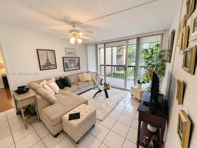 2-bedroom rental at 10425 SW 112th Avenue #220, Miami