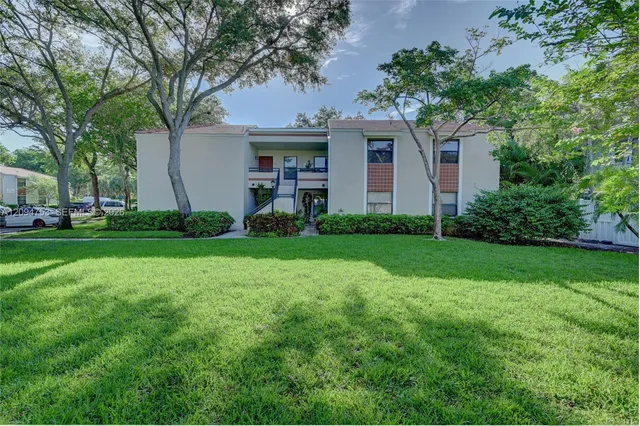 2-bedroom rental at 9858 NW 3rd Street #9858, Plantation