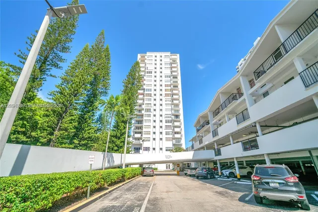 2-bedroom rental at 2780 NE 183rd Street #1601, Aventura