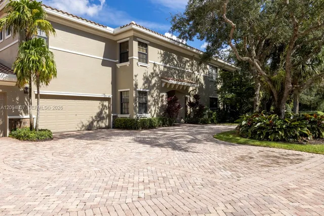 3-bedroom rental at 7570 Old Thyme Court #9C, Parkland