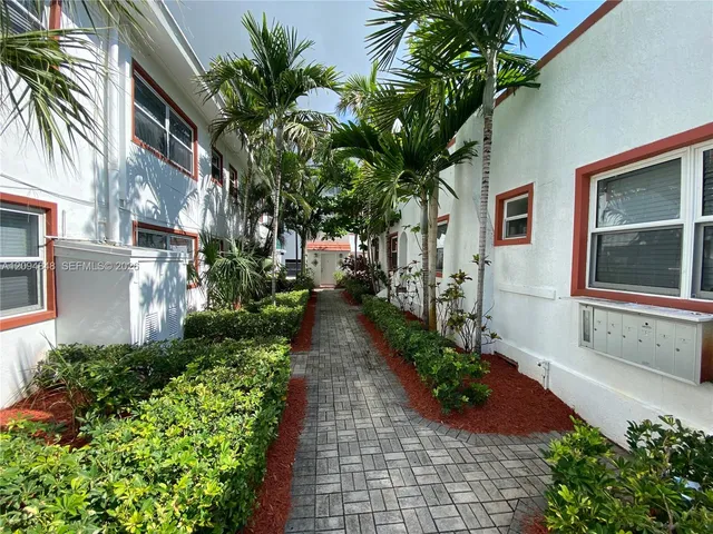 1-bedroom rental at 905 SE 2nd Court #RE, Fort Lauderdale