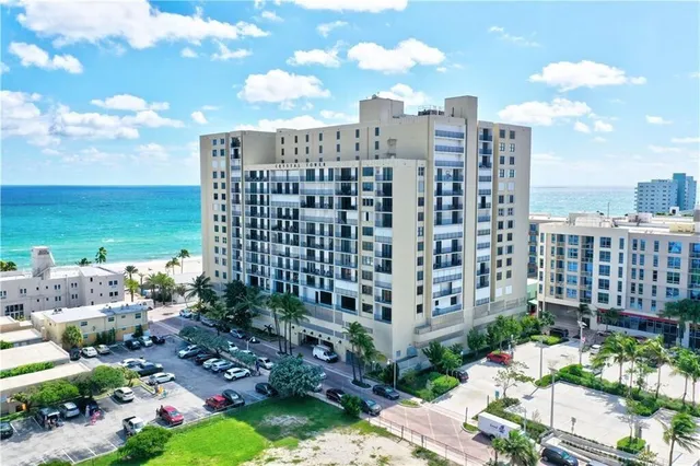 1-bedroom home at 322 BUCHANAN Street #809, Hollywood