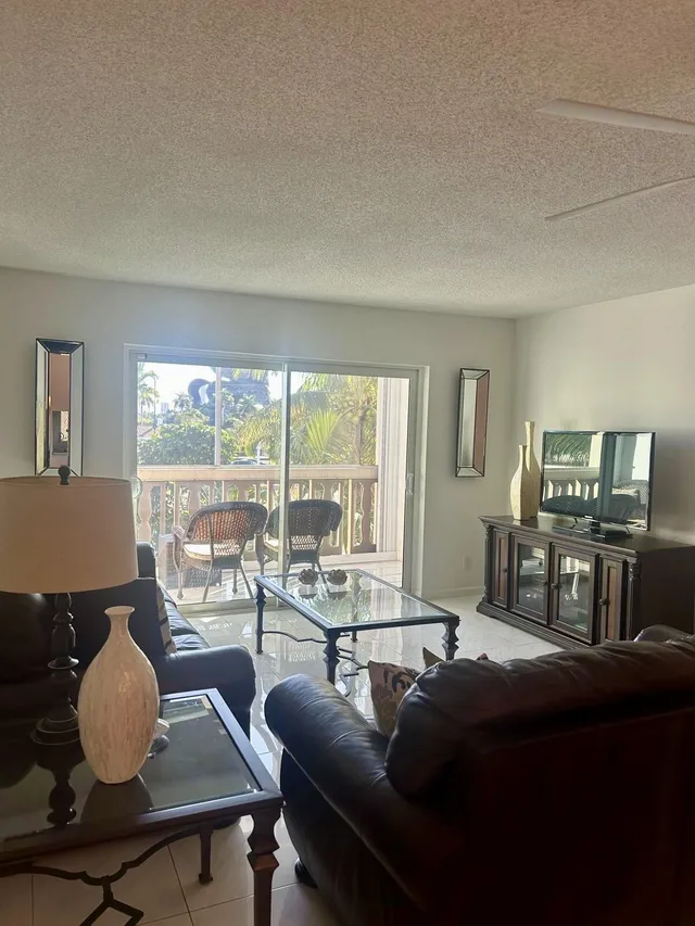 2-bedroom home at 410 SE 2nd Street #323, Hallandale Beach