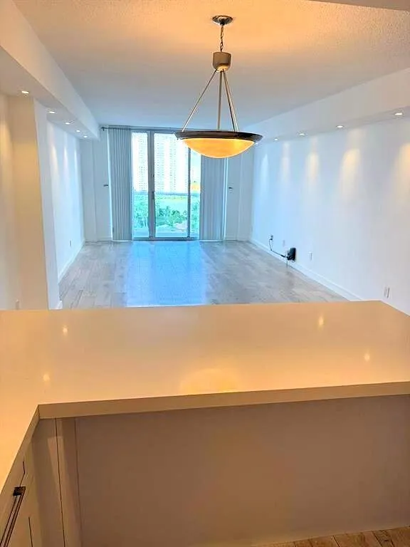 1-bedroom rental at 19370 COLLINS Avenue #1224, Sunny Isles Beach