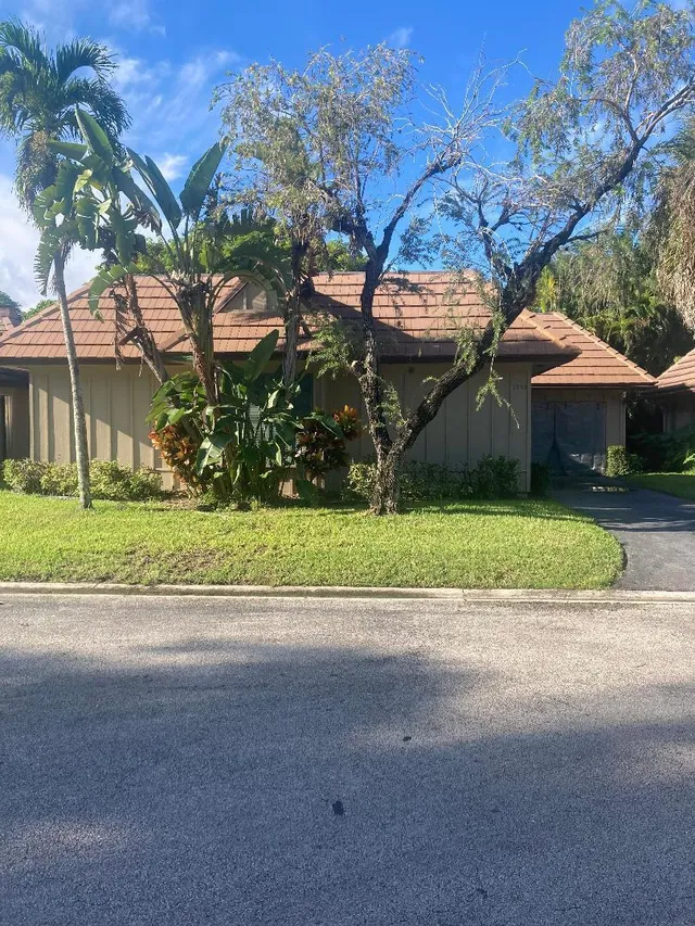 3-bedroom rental at 1950 COQUINA Way, Coral Springs