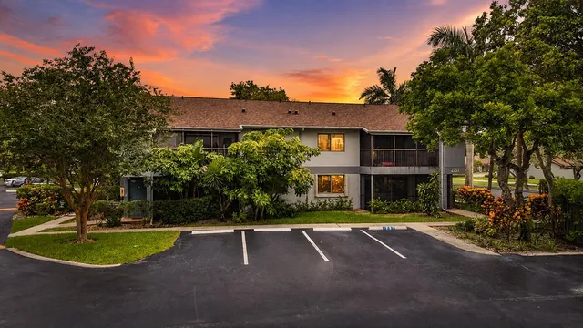 1-bedroom rental at 2753 S OAKLAND FOREST Drive #102, Oakland Park