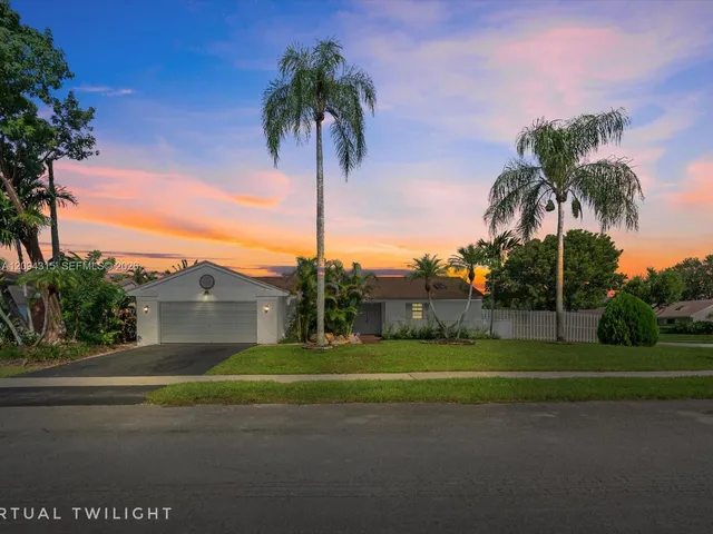 4-bedroom home at 1061 Cedar Creek Way, Davie