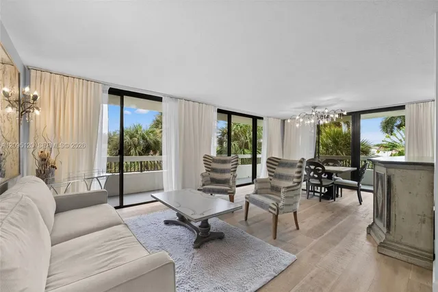 3-bedroom home at 23200 Camino Del Mar #305, Boca Raton