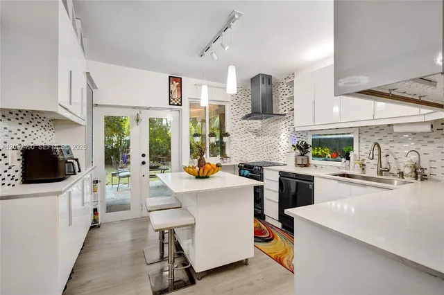3-bedroom home at 860 NE 127th Street, North Miami