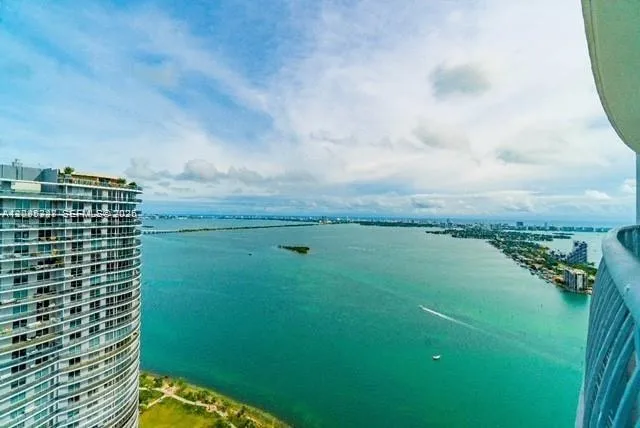 1-bedroom home at 1750 N Bayshore Drive #5505, Miami