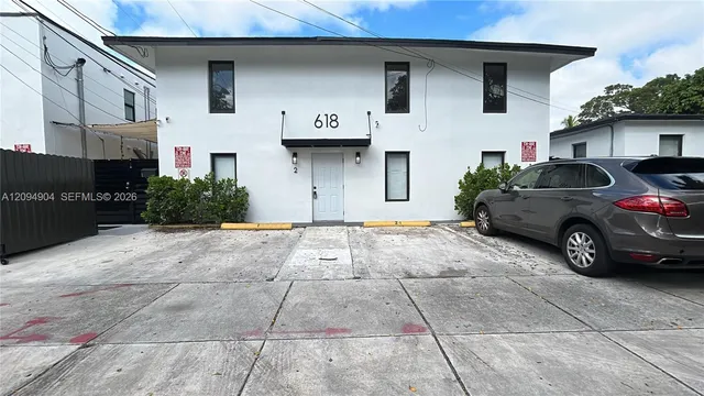 4-bedroom rental at 618 SW 21st Avenue #2, Miami