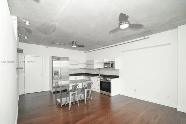 1-bedroom rental at 690 SW 1st Court #1623, Miami