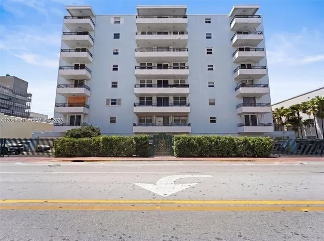 1-bedroom rental at 720 Collins Avenue #509, Miami Beach