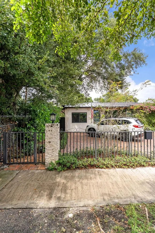 1-bedroom rental at 6631 Tamiami Canal Road #6631, Miami