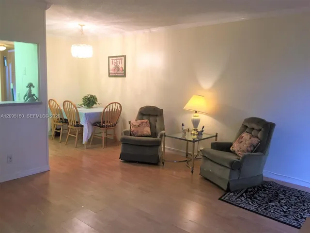 1-bedroom rental at 107 Canterbury E #107, West Palm Beach