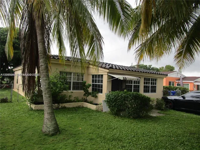 4-bedroom rental at 1840 NE 174th Street #1, North Miami Beach