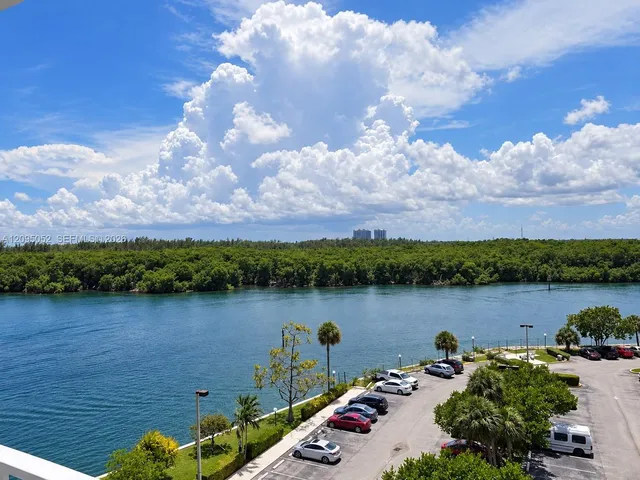 2-bedroom rental at 500 W Bayview Drive #621, Sunny Isles Beach