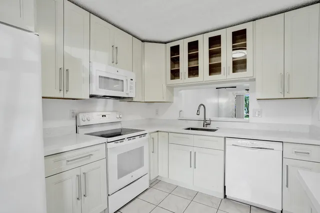 2-bedroom home at 3081 HOLIDAY SPRINGS Boulevard #102-6, Margate