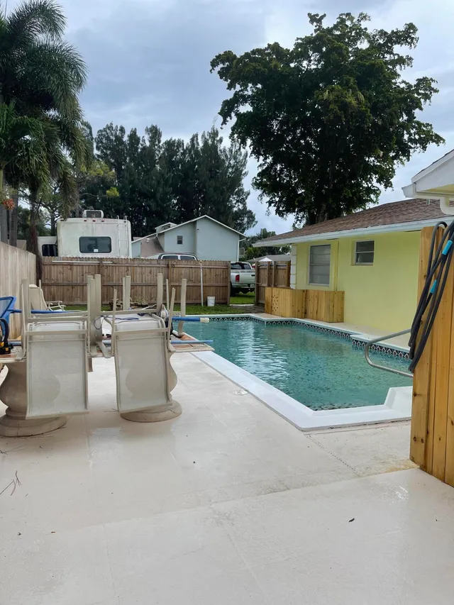 2-bedroom rental at 4425 STEVEN Road, Lake Worth