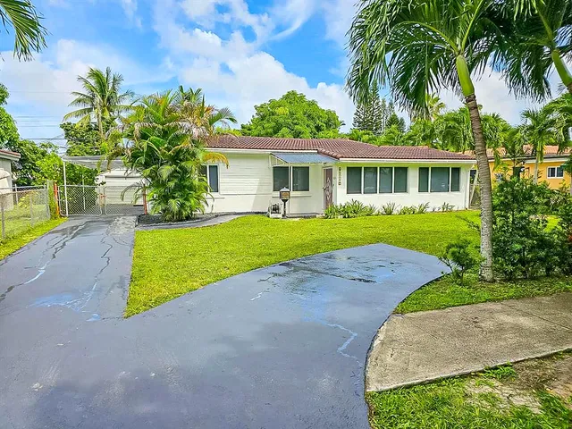 3-bedroom rental at 18321 NE 20TH Place, North Miami Beach