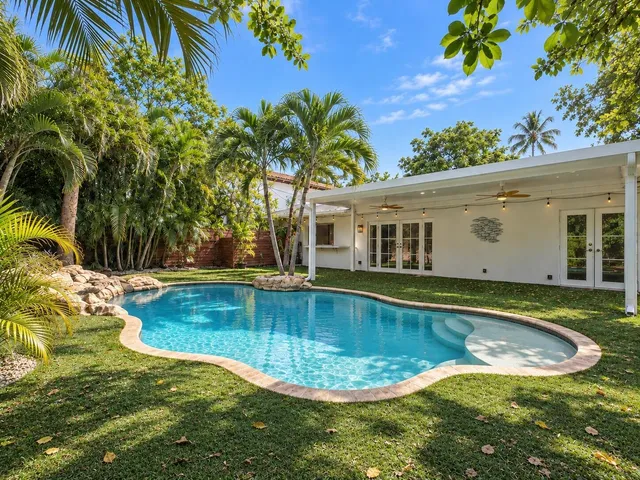3-bedroom rental at 2411 S Olive Avenue, West Palm Beach