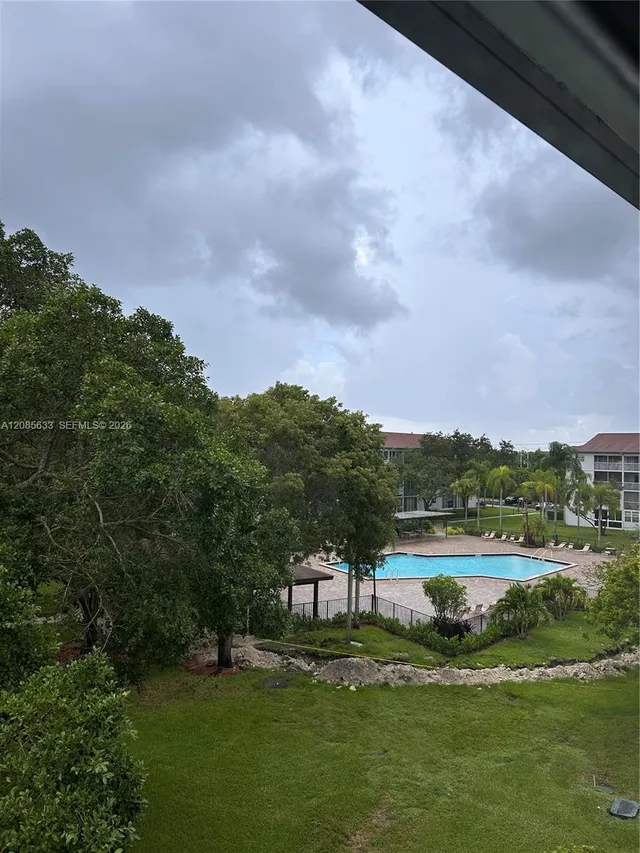 1-bedroom rental at 1351 SW 125th Avenue #405S, Pembroke Pines