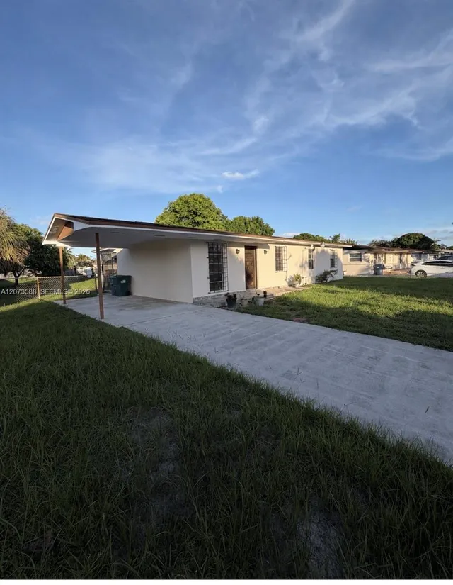 4-bedroom rental at 19211 NW 52nd Avenue, Miami Gardens