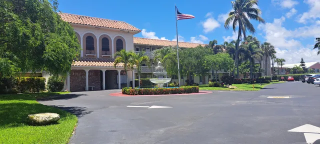 2-bedroom home at 400 NE 20th Street #D307, Boca Raton