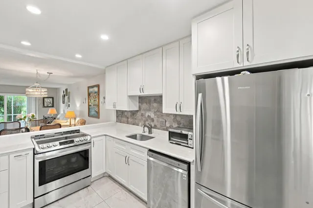 2-bedroom home at 193 Lake Evelyn Drive, West Palm Beach