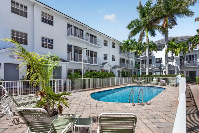 3-bedroom rental at 2725 NE 8TH Avenue #112, Wilton Manors