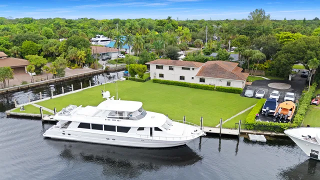 4-bedroom rental at 2461 SW 27TH Terrace, Fort Lauderdale
