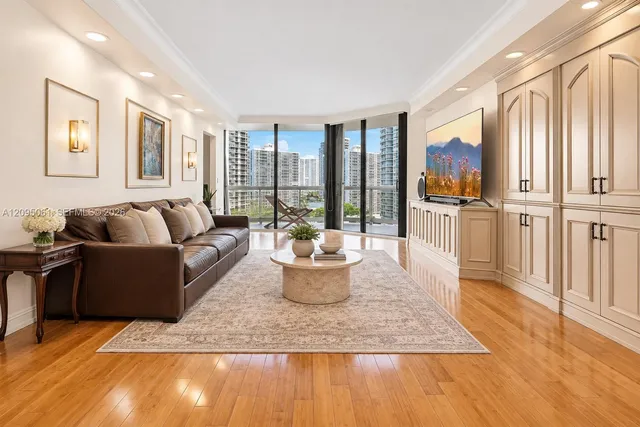 2-bedroom home at 20191 E Country Club Drive #1102, Aventura