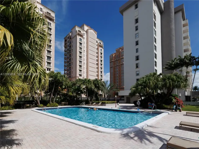 2-bedroom home at 625 Biltmore Way #203, Coral Gables