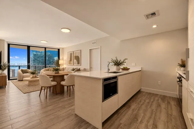 2-bedroom home at 1300 S Miami Avenue #3502, Miami
