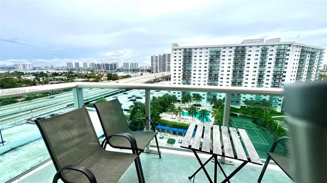 1-bedroom rental at 19370 Collins Avenue #1106, Sunny Isles Beach