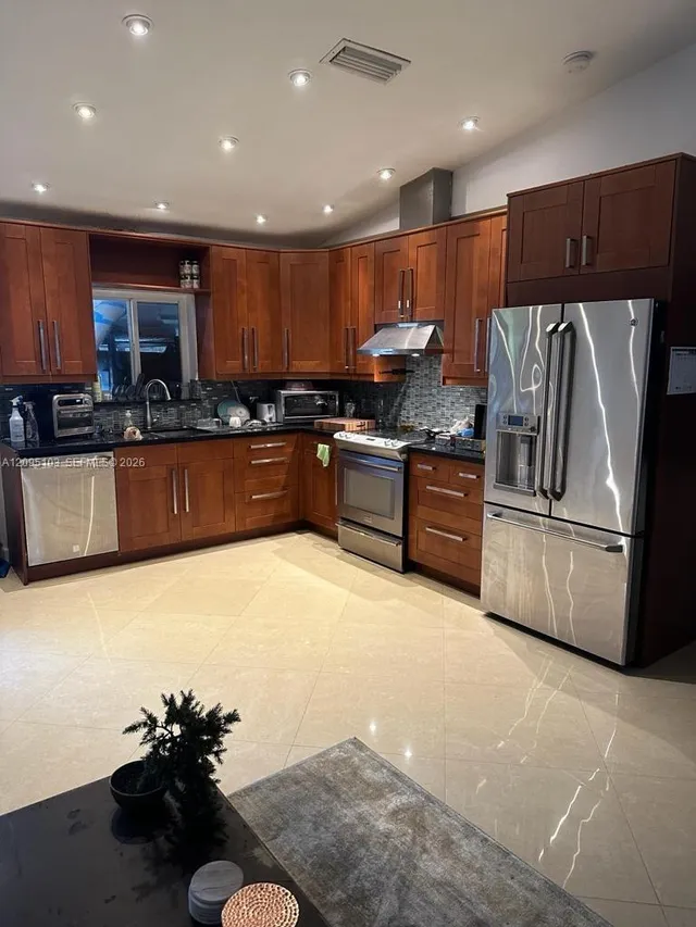 3-bedroom rental at 4920 SW 27th Avenue #1, Dania Beach