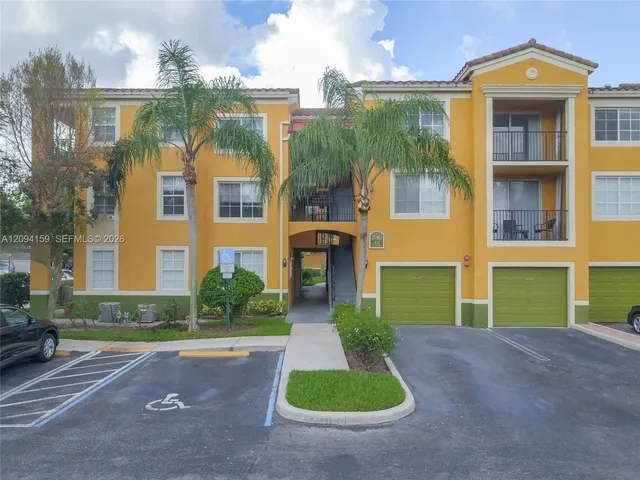 2-bedroom rental at 2080 W Preserve Way #303, Miramar