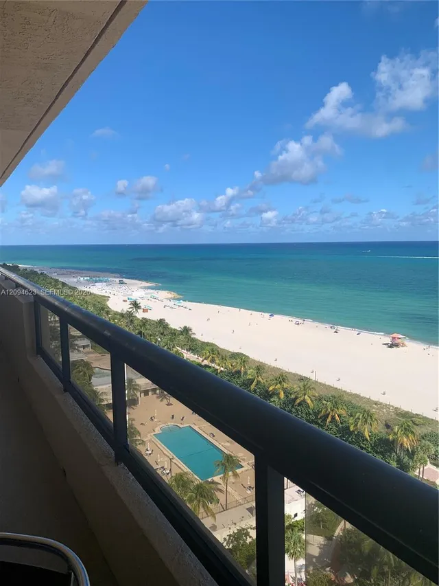 2-bedroom rental at 2555 Collins Avenue #1801, Miami Beach