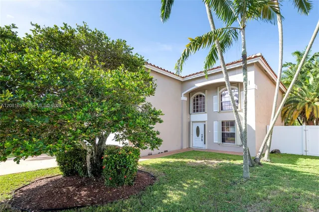 4-bedroom rental at 19144 NW 13th Street, Pembroke Pines