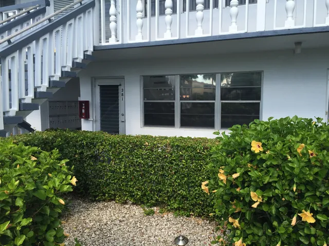 1-bedroom home at 381 WINDSOR Q #381, West Palm Beach