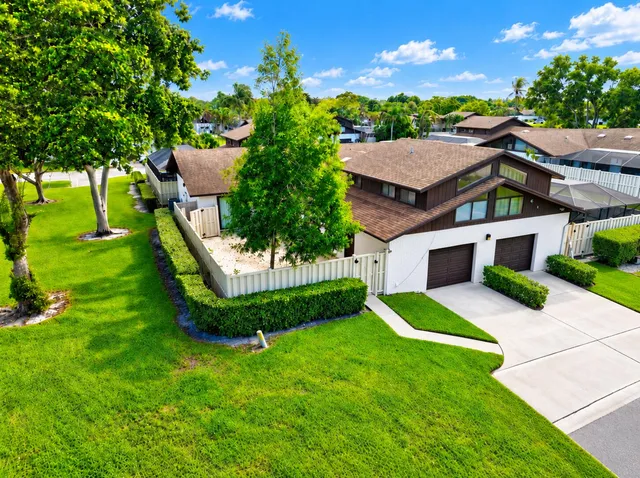 3-bedroom home at 9844 Boca Gardens Circle N #A, Boca Raton