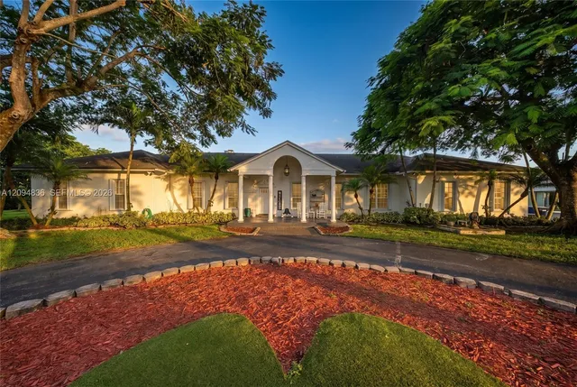 6-bedroom home at 27950 SW 182nd Avenue, Homestead