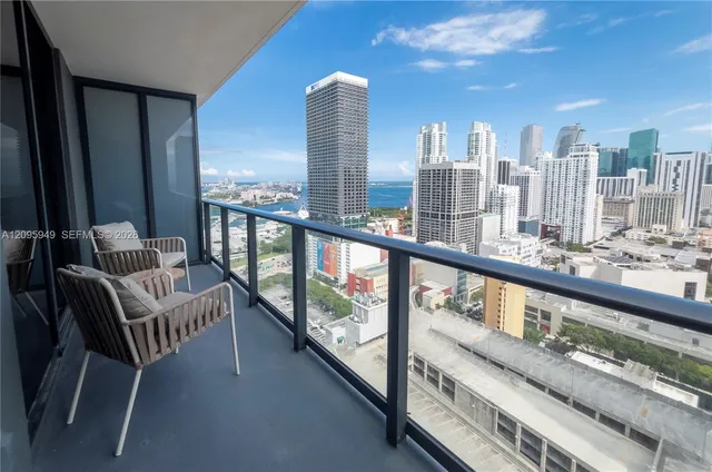 1-bedroom rental at 159 NE 6th Street #2508, Miami