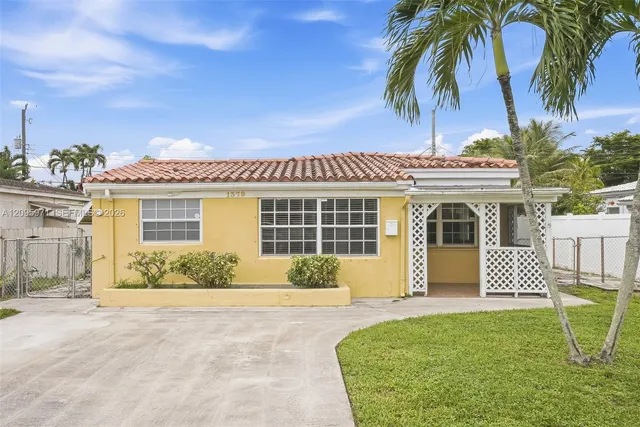 4-bedroom rental at 1379 NE 178th Street, North Miami Beach