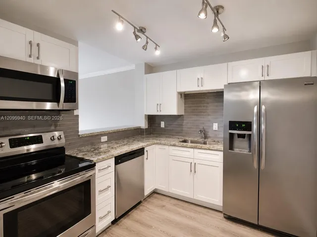 1-bedroom rental at 1881 Middle River Drive #604, Fort Lauderdale